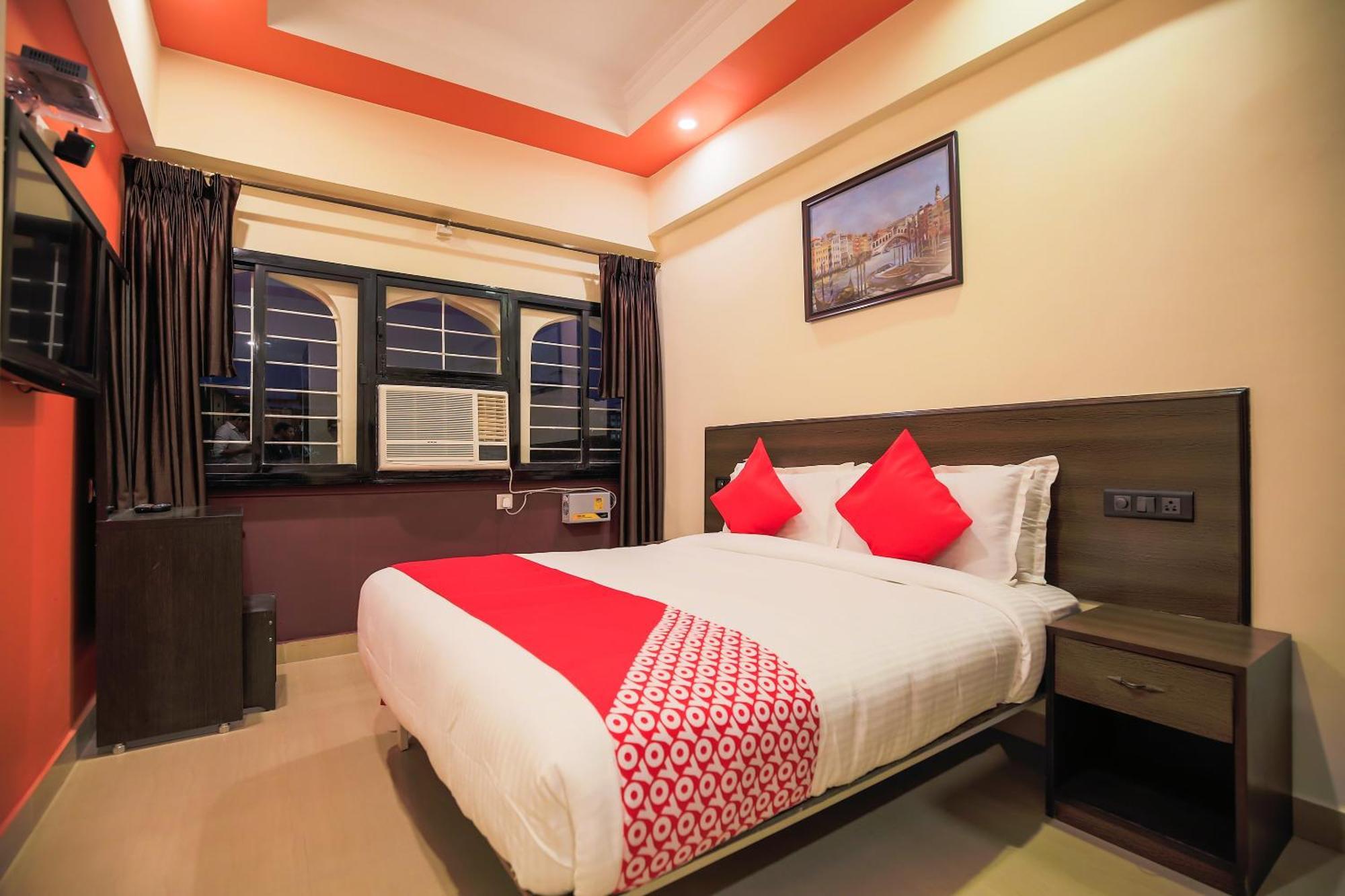 Flagship Near Redikuppam Main Road Near Juhu Hotel Chennai